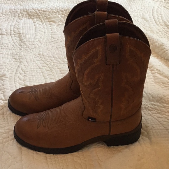 insulated justin boots